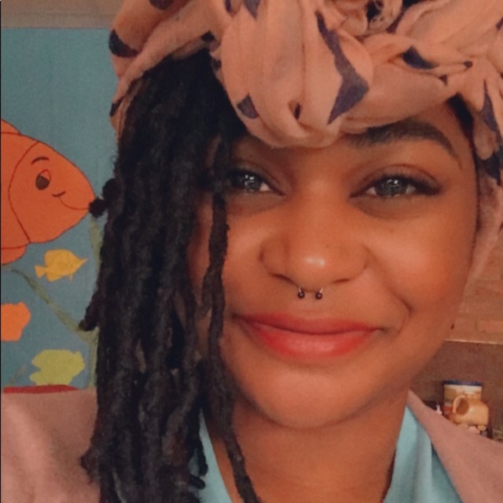 Meet your Posher, Athailiah